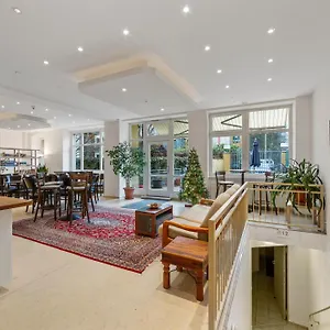 https://hotel-comenius.find-berlin-hotels.com